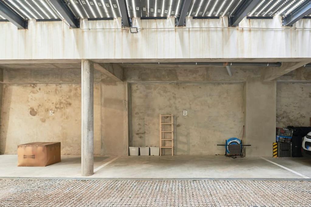 Charming Duplex With Private Terrace And Parking * Lissabon